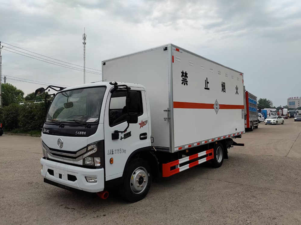 國(guó)六東多利卡D7毒性感染性廂式運(yùn)輸車(chē)
